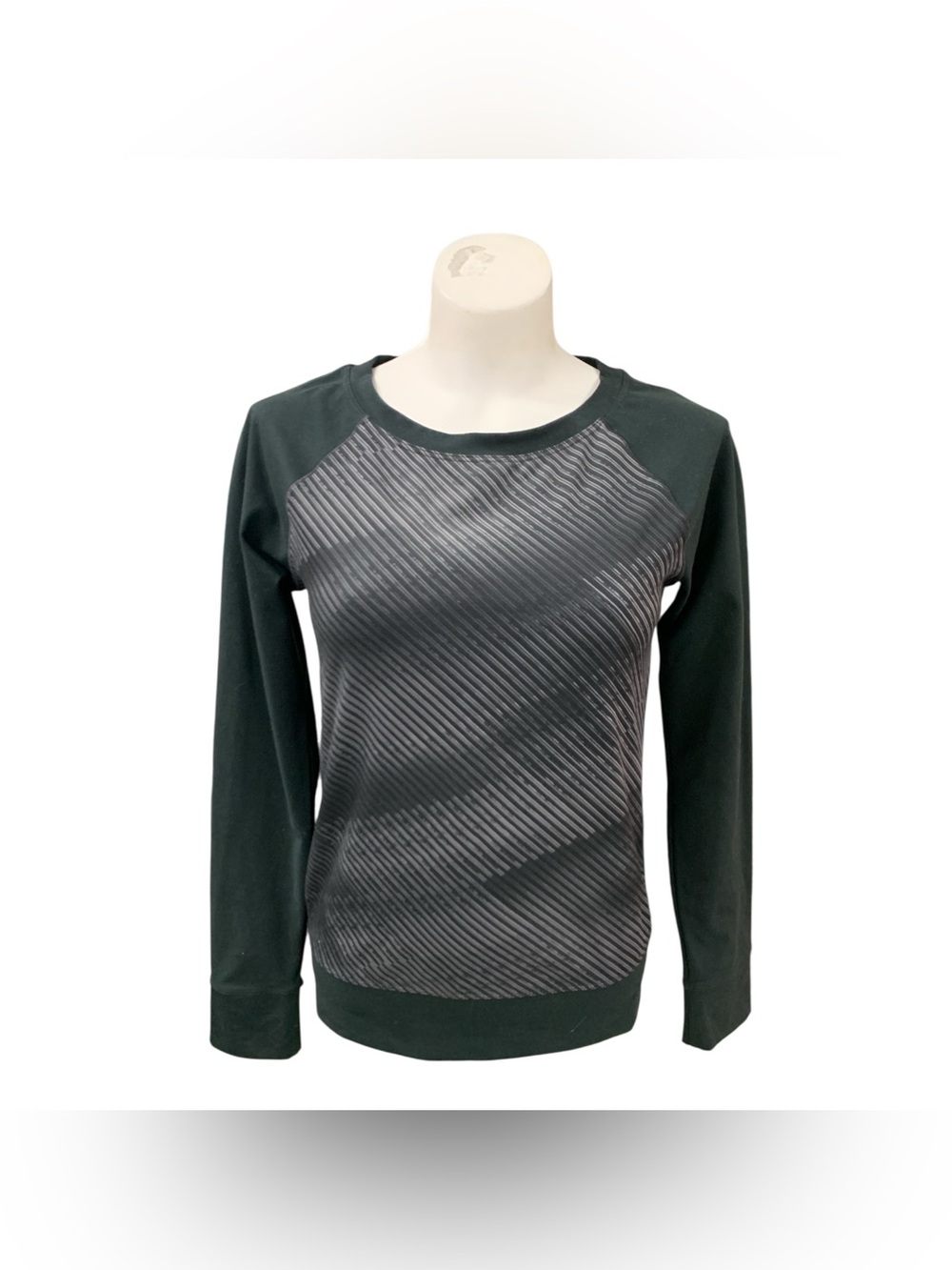 Under Armour Black & Charcoal Raglan Long-Sleeve Pullover Size S